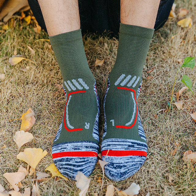 1728904795877715.jpg sport socks (3).jpg