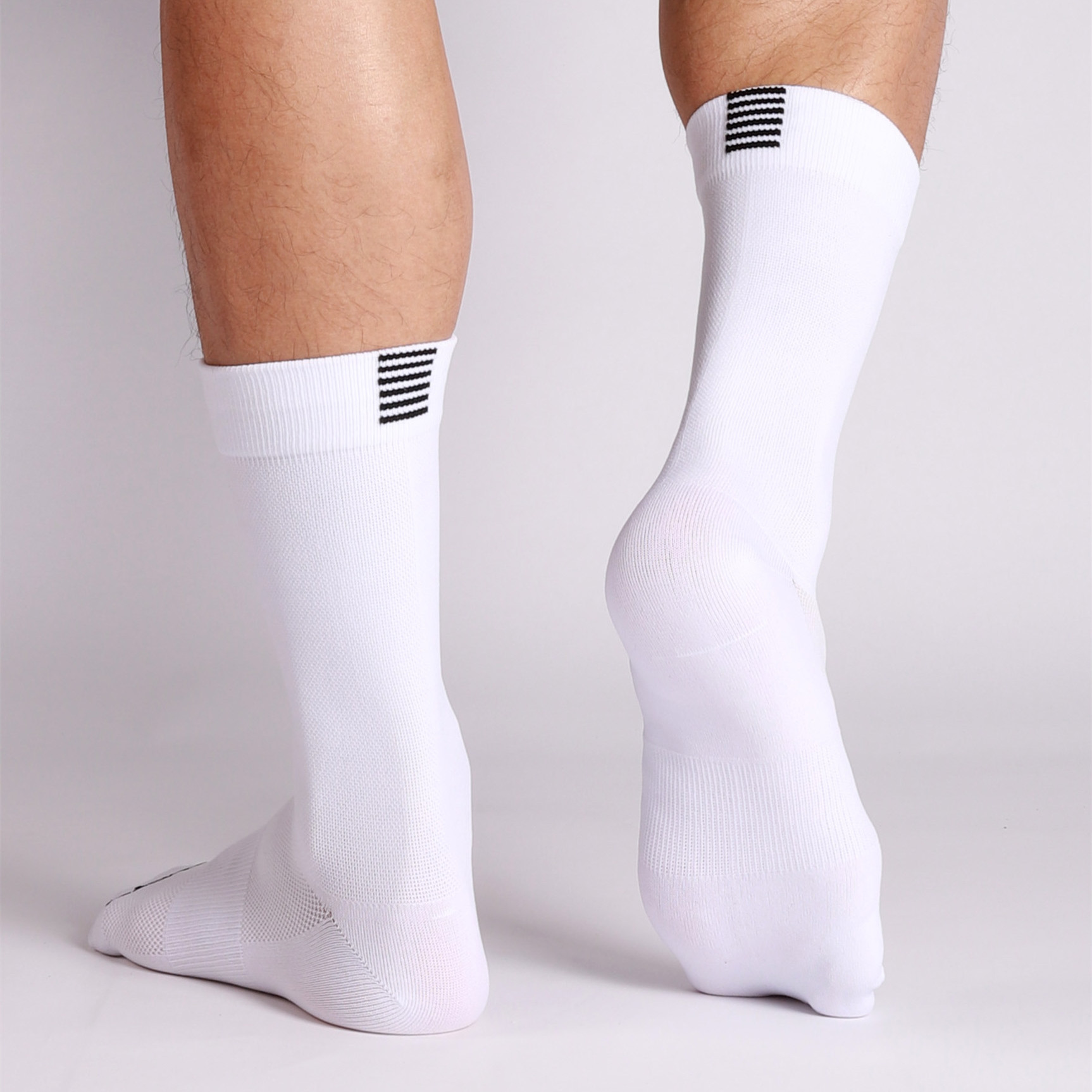 1729601376950496.jpg solid cycling socks (2).jpg